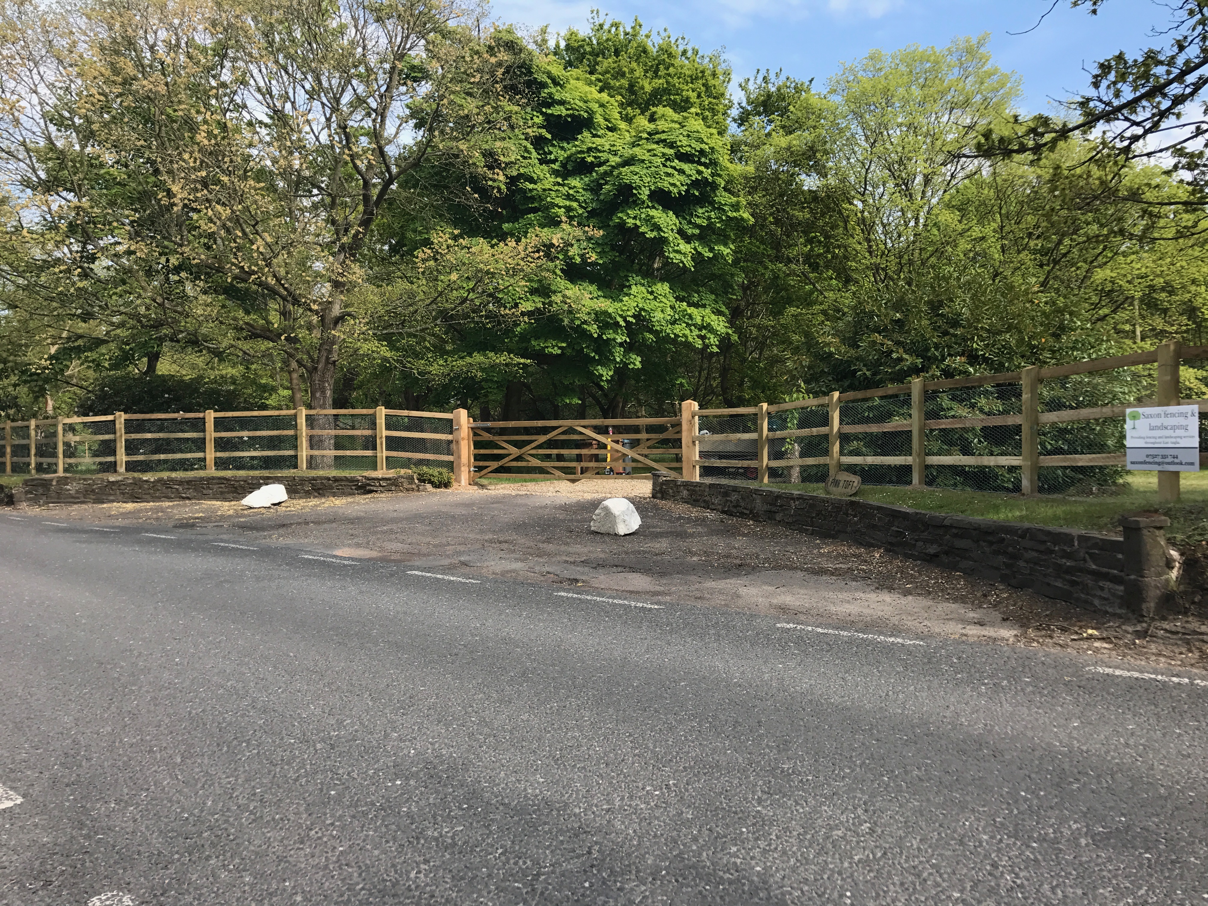 5 bar wooden field gate