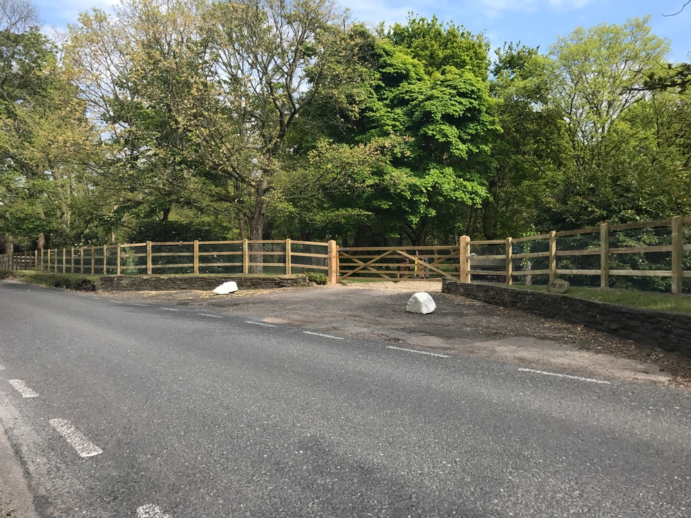 Agricultural Fencing & Gates IMG013