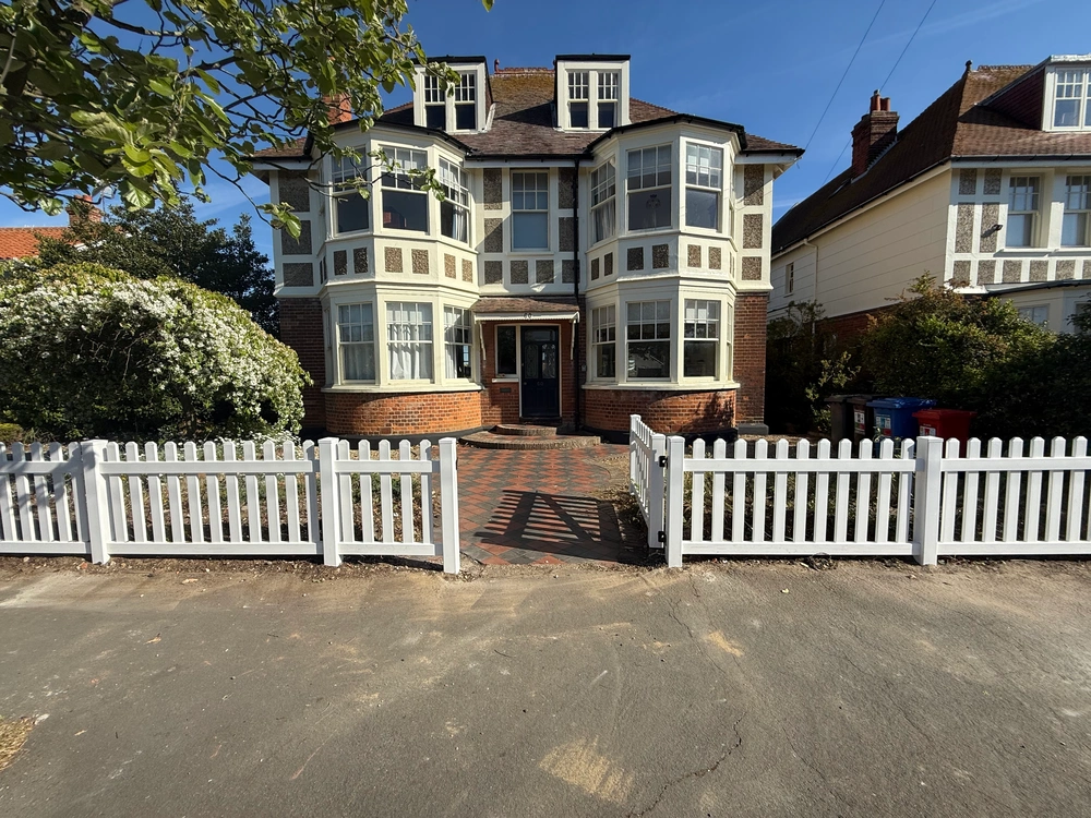 Domestic Fencing IMG027